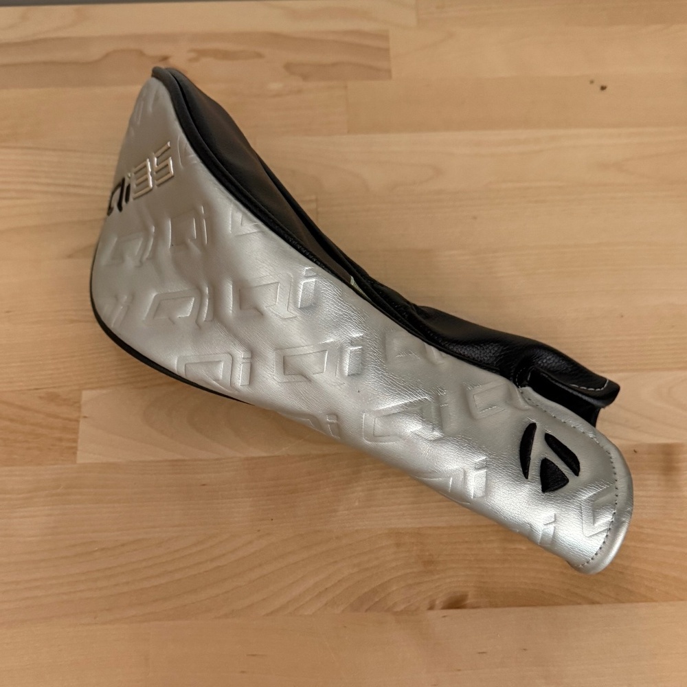 TaylorMade Qi35 Fairway Wood Headcover Authentic